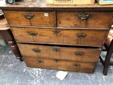 AN 18th C. OAK CHEST OF DRAWERS.