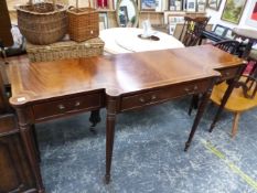 A GOOD QUALITY REGENCY STYLE BREAK FRONT SERVING TABLE.