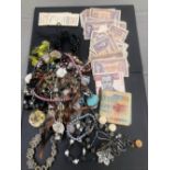 A QUANTITY OF WORLD BANK NOTES AND COSTUME JEWELLERY