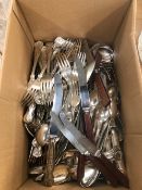 A COLLECTION OF KINGS PATTERN SILVER PLATED CUTLERY, AND OTHER VARIOUS FLATWARE.