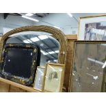 AN ANTIQUE VICTORIAN GILT OVERMANTLE MIRROR 58 x 103 cms AND A REGENCY PAPIER MACHE TRAY, TOGETHER