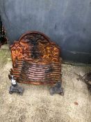 CAST IRON FIRE BACK, DOG AND GRATE