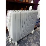 A DE LONGHI RAPIDO ELECTRIC RADIATOR