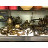 A LARGE COLLECTION OF VINTAGE BRASS WARES ETC.