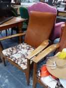 A PAIR OF PARKER KNOLL ARM CHAIRS WITH SPRUNG SEATS