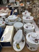 A QUANTITY OF ROYAL WORCESTER EVESHAM WARES.