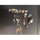 A GROUP OF SILVER AND COSTUME JEWELLERY TO INCLUDE MARCASITE EXAMPLES, TOGETHER WITH A 9ct GOLD