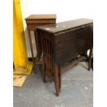AN ART NOUVEAU MAHOGANY SUTHERLAND TABLE. W 68 x D 25 CLOSED x H 67cms. TOGETHER WITH AN OAK TWO
