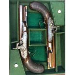 A CASED PAIR OF PERCUSSION CAP PISTOLS BY SYKES, RAMRODS BELOW THE BROWNED OCTAGONAL BARRELS. W