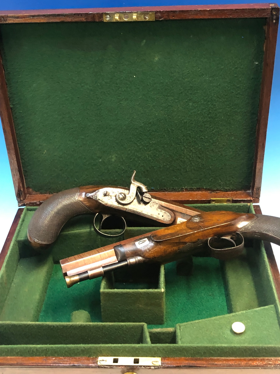 A CASED PAIR OF PERCUSSION CAP PISTOLS BY SYKES, RAMRODS BELOW THE BROWNED OCTAGONAL BARRELS. W - Image 8 of 16