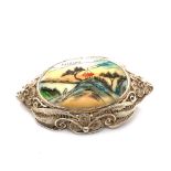 AN ORIENTAL SUITE OF HAND PAINTED IVORY AND FILIGREE WORK JEWELLERY TO INCLUDE A FOUR PANEL