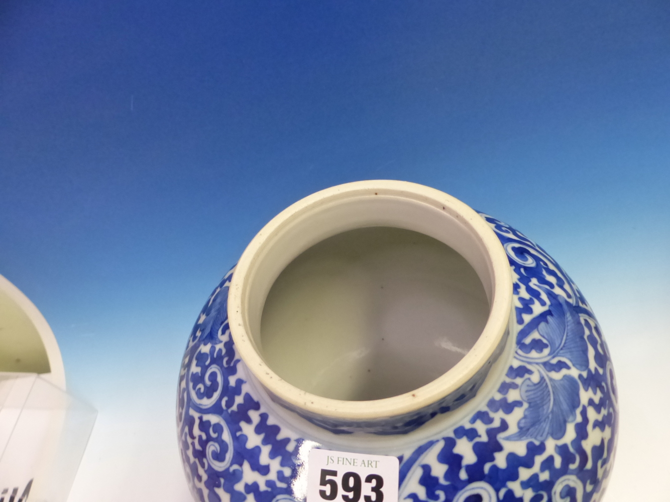 A CHINESE BLUE AND WHITE BALUSTER JAR AND COVER DECORATED OVERALL WITH SCROLLING LOTUS. H 30cms. - Image 4 of 6