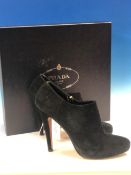 A PAIR OF PRADA CALZATURE DONNA, SCAMOSCIATO BLACK NERO SUEDE ANKLE BOOTS, SIZE 39, UK 6, WITH