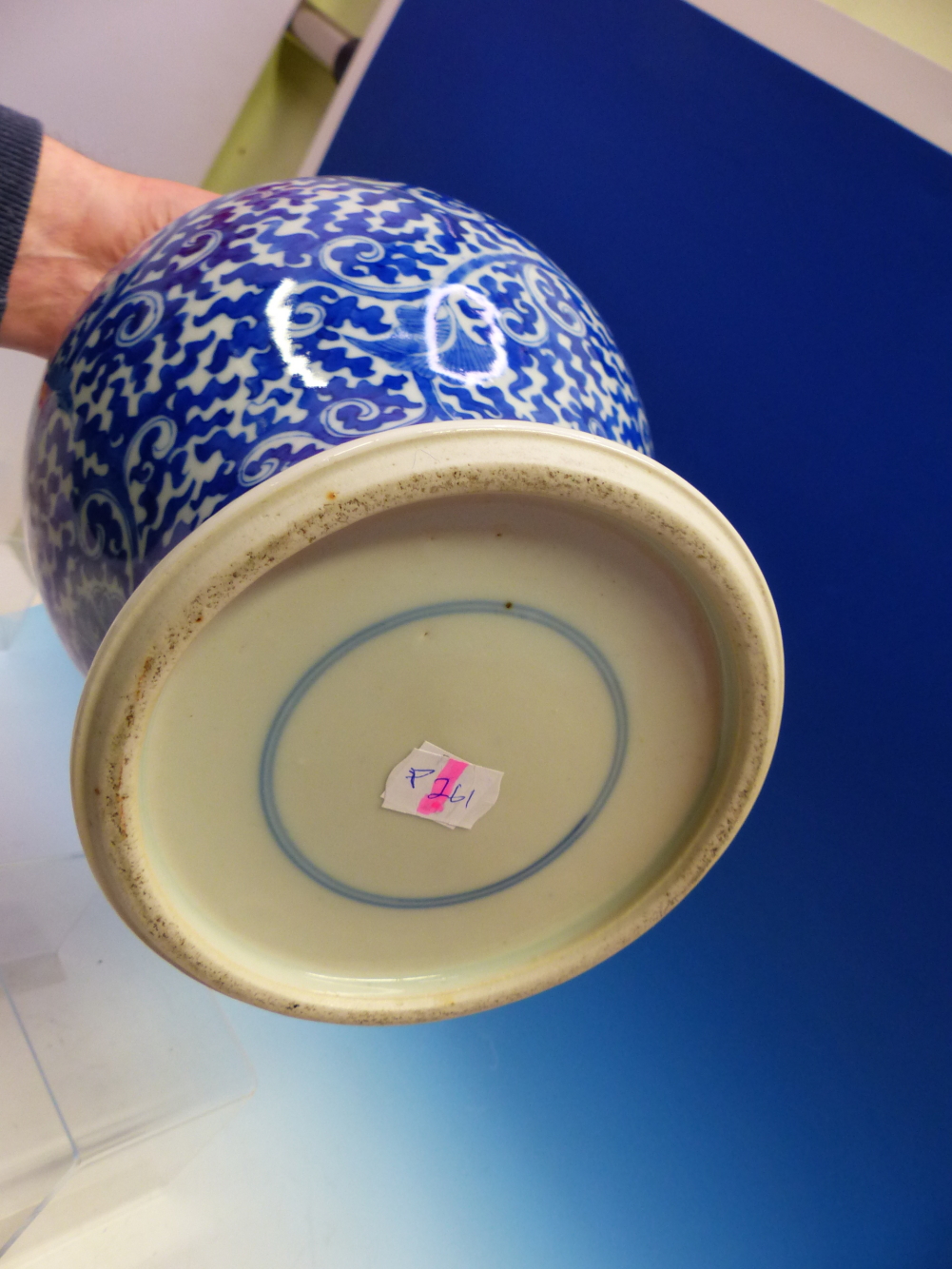 A CHINESE BLUE AND WHITE BALUSTER JAR AND COVER DECORATED OVERALL WITH SCROLLING LOTUS. H 30cms. - Image 6 of 6