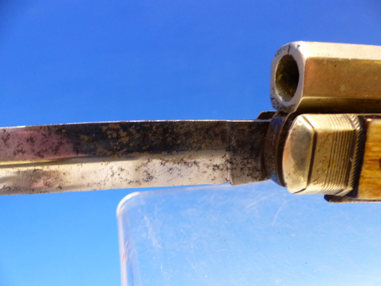 A HORN HANDLED POCKET KNIFE PERCUSSION PISTOL WITH TWO BLADES AND THE TRIGGER FOLDING IN BELOW THE - Image 3 of 9