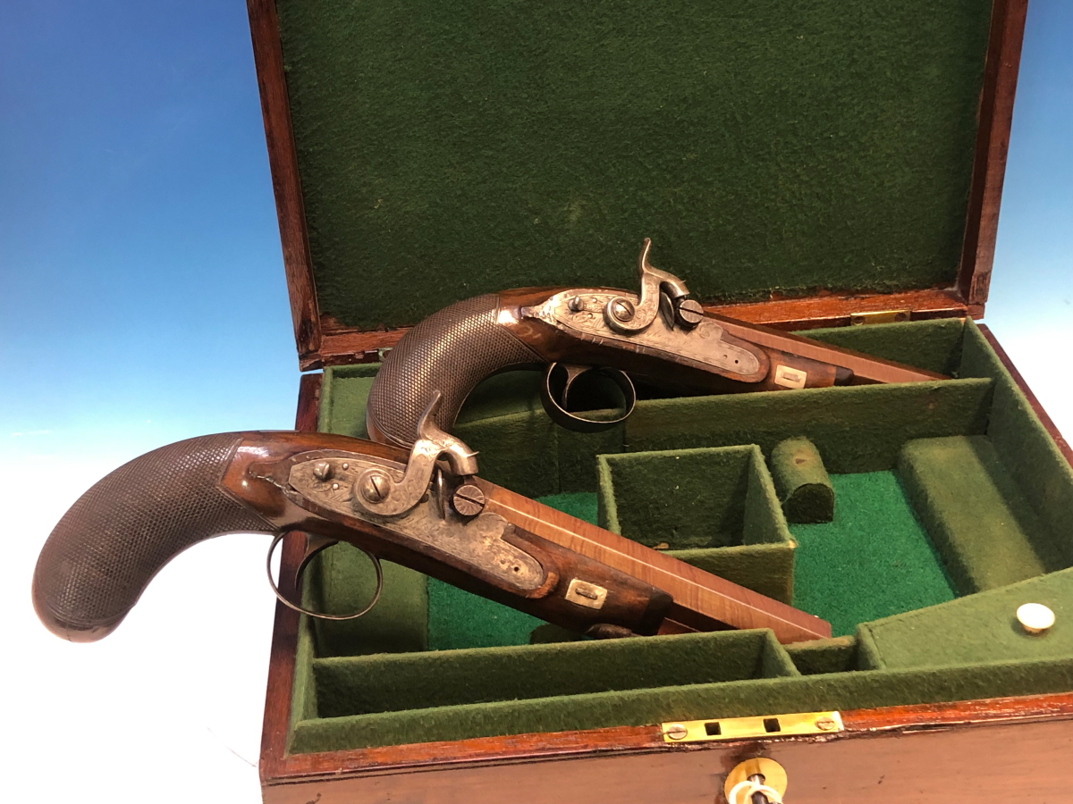 A CASED PAIR OF PERCUSSION CAP PISTOLS BY SYKES, RAMRODS BELOW THE BROWNED OCTAGONAL BARRELS. W - Image 9 of 16