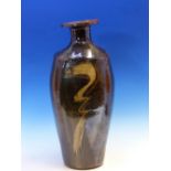 A DAVID LEACH STUDIO POTTERY VASE, THE FLAT RIM ABOVE A SHORT CYLINDRICAL NECK AND AN OVOID BODY,