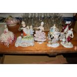 YARDLEYS LAVENDER POTTERY GROUP TOGETHER WITH FURTHER PORCELAIN FIGURINES