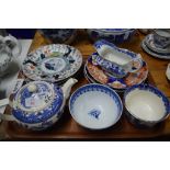 TRAY OF CHINA WARES INCLUDING A BLUE AND WHITE BOWL AND JAPANESE IMARI PLATES