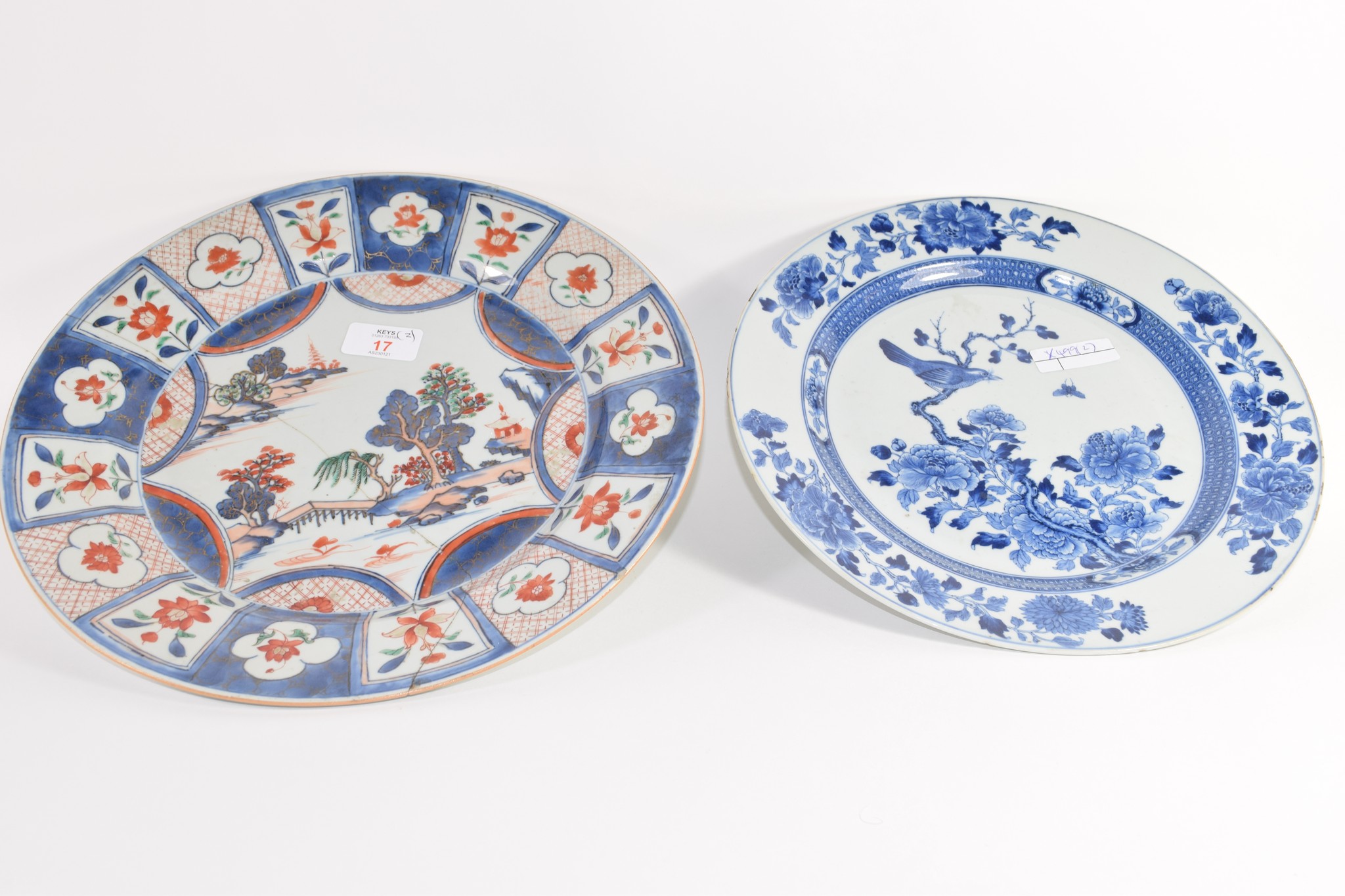 Chinese Imari large plate together with a further blue and white plate (a/f) (2)