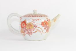 Chinese tea pot with iron red decoration of flowering plants