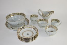 Group of late 18th century tea wares, probably Worcester, comprising 2 cups, 2 tea bowls, saucers,