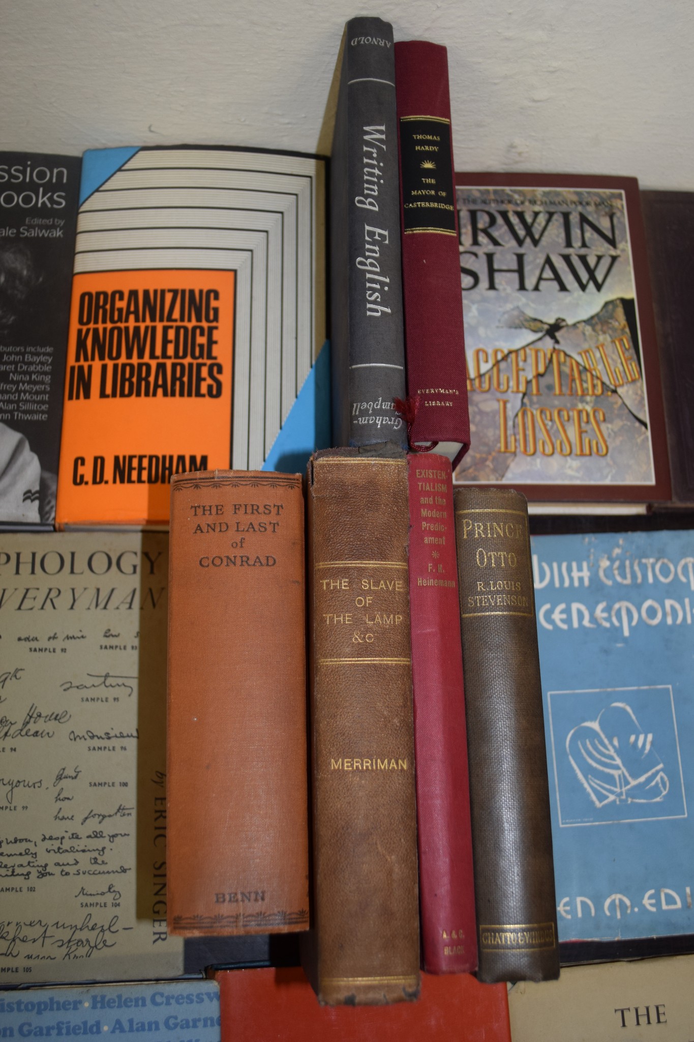 Box: various literature containing approx 26 mostly literature, reading, language interest etc - Image 2 of 2