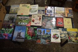 Box: 20 mixed gardening interest