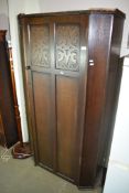 EARLY TO MID-20TH CENTURY OAK SINGLE WARDROBE, WIDTH APPROX 92CM