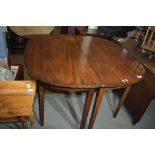 19TH CENTURY MAHOGANY EXTENDING TABLE