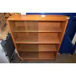 TEAK EFFECT GLAZED BOOKCASE, WIDTH APPROX 92CM