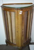 MID-20TH CENTURY DISPLAY CABINET, WIDTH APPROX 75CM