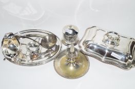 GROUP OF SILVER PLATED FLATWARES TOGETHER WITH A GRAVY BOAT AND TEA STRAINER, CANDLE HOLDER AND