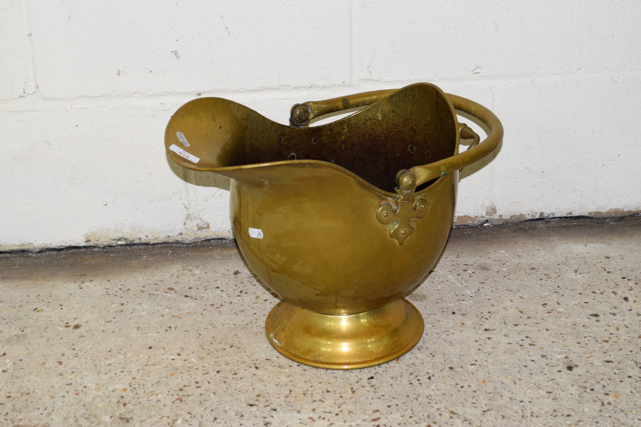 BRASS COAL SCUTTLE