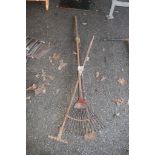 BUNDLE ASSTD VINTAGE GARDEN TOOLS