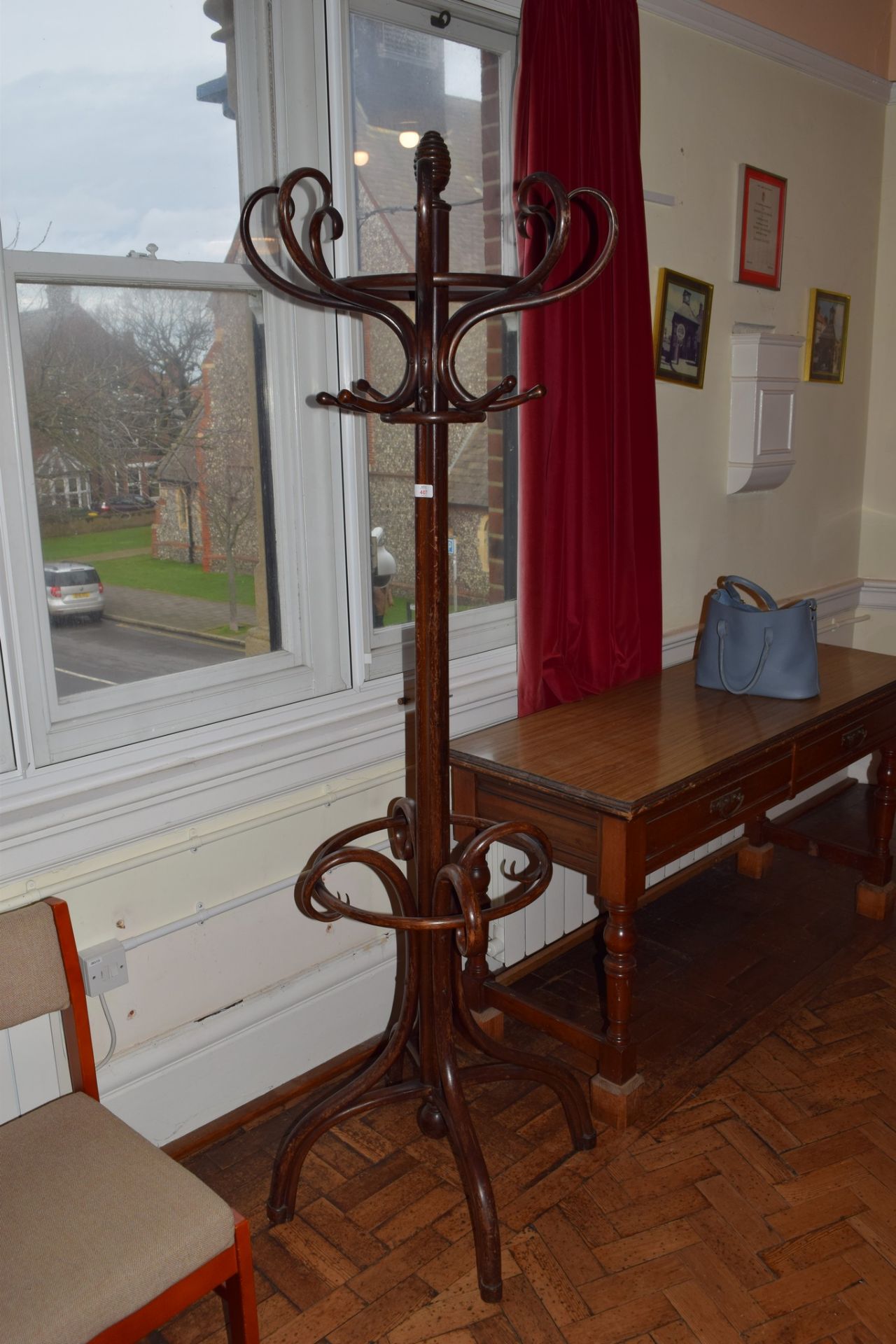 Early 20th century stained beech, bentwood hat/coat/umbrella stand (beehive finial)