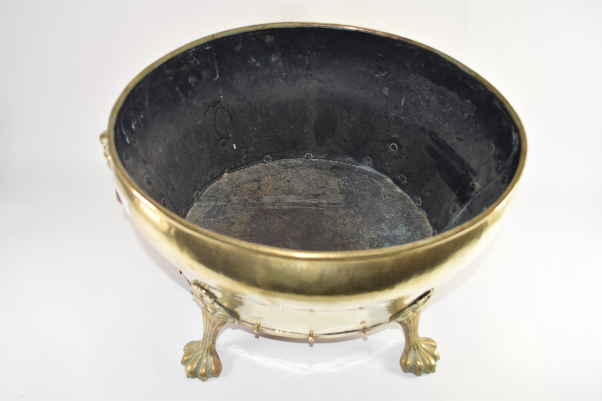 LARGE BRASS JARDINIERE WITH LION MASK HANDLES - Image 2 of 2