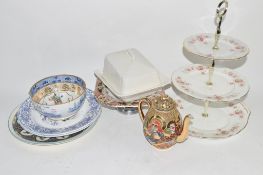 CERAMICS INCLUDING BLUE AND WHITE BOWL AND JAPANESE GILT DECORATED TEA POT AND COVER