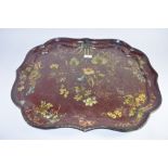 TRAY WITH PAINTED LACQUER DECORATION OF FLOWERS