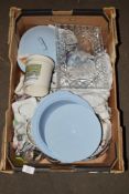 BOX CONTAINING MAINLY CERAMIC DINNER WARES