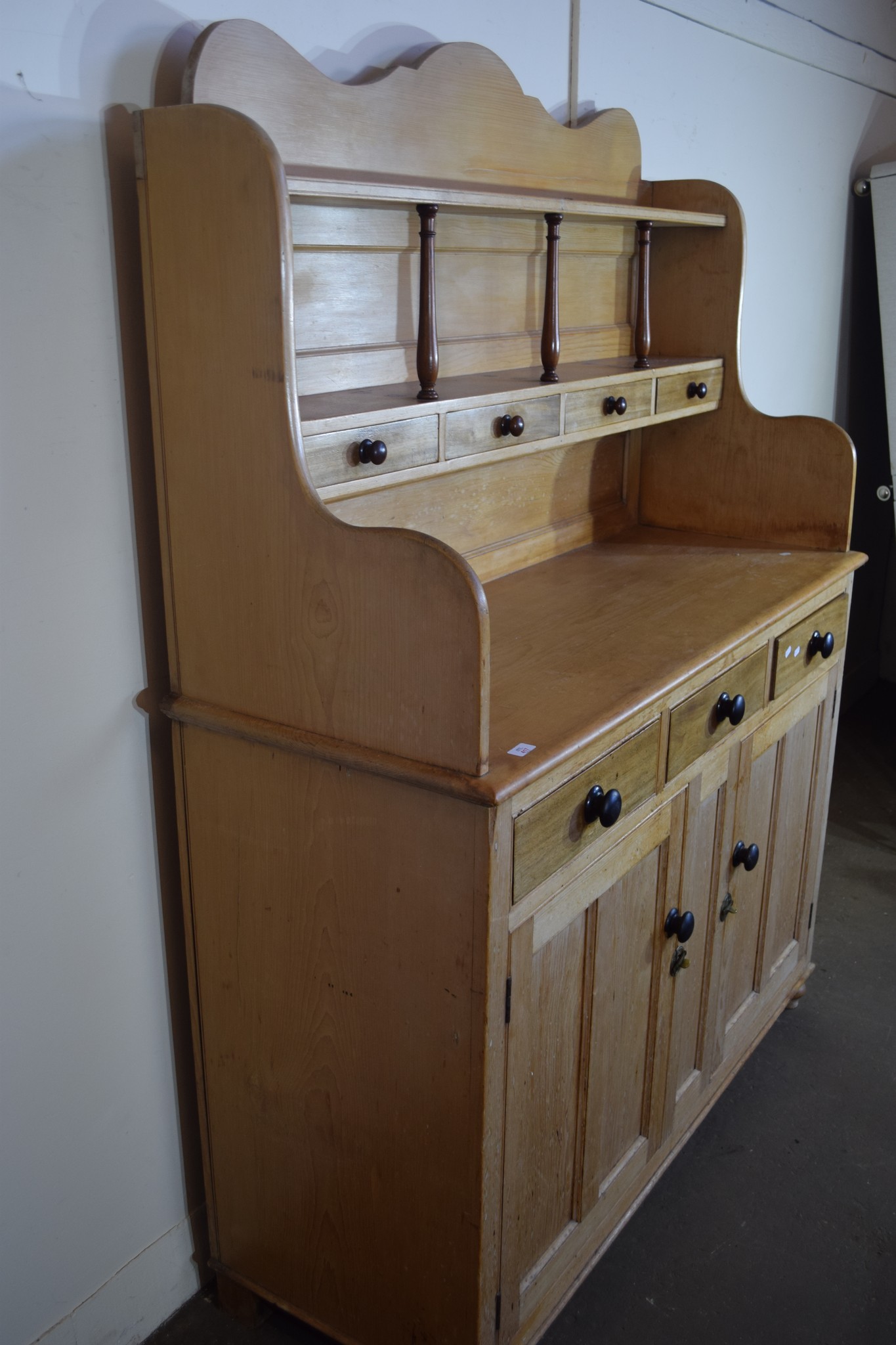 LARGE HEAVY EARLY 20TH CENTURY KITCHEN DRESSER, WIDTH APPROX 144CM - Image 4 of 4