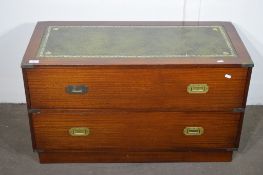 SMALL BRASS TRIMMED TWO-DRAWER LOW UNIT WITH INSET LEATHER TOP, CAMPAIGN STYLE, LENGTH APPROX 95CM