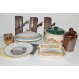 BOX CONTAINING CERAMIC ITEMS, TUREEN AND COVER, ROYAL DOULTON PLATE SERIES WARE ETC