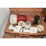 WICKER PICNIC BASKET INCLUDING CERAMIC VASES