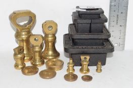 SET OF BRASS WEIGHTS, VARIOUS SIZES, FROM 2OZ UP TO 1LB