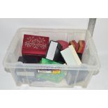 PLASTIC BOX CONTAINING VINTAGE JEWELLERY BOXES ETC