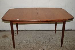 LATE 20TH CENTURY RETRO STYLE EXTENDING DINING TABLE, APPROX 97 X 145CM