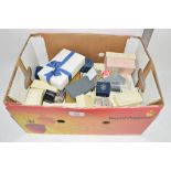 BOX CONTAINING OLD JEWELLERY BOXES, DISPLAY BOXES ETC
