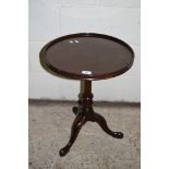 MAHOGANY WINE TABLE, APPROX 43CM DIAM