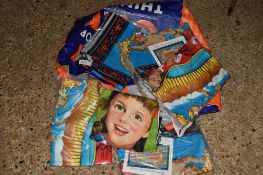 LARGE BAG CONTAINING QUANTITY OF DIFFERENT FABRIC SAMPLES, COTTON PRINTED TAPESTRIES, 40 X 60